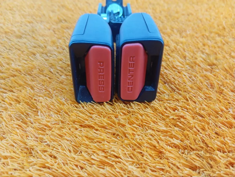 Ответная часть ремня безопасности