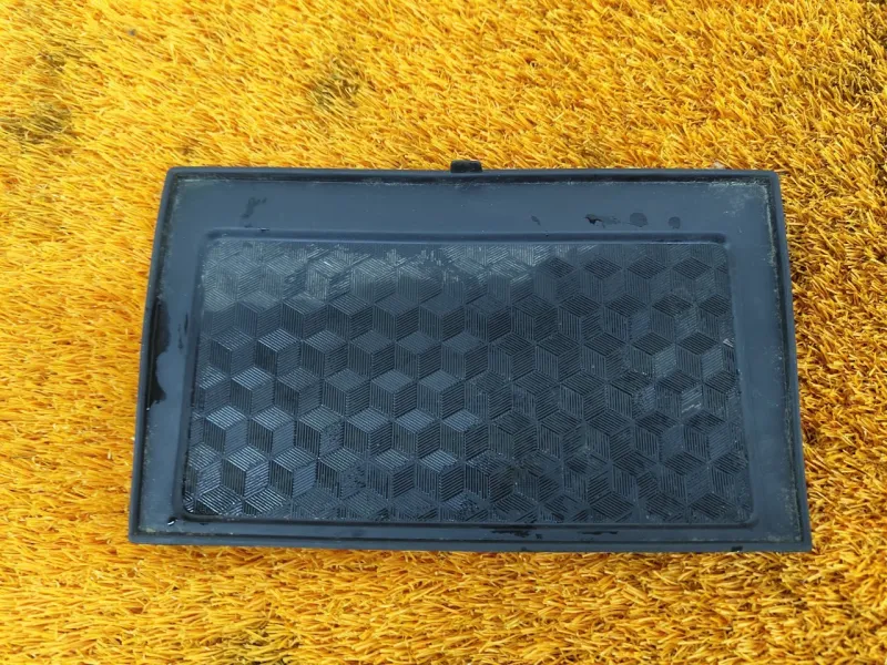 Коврик центральной консоли