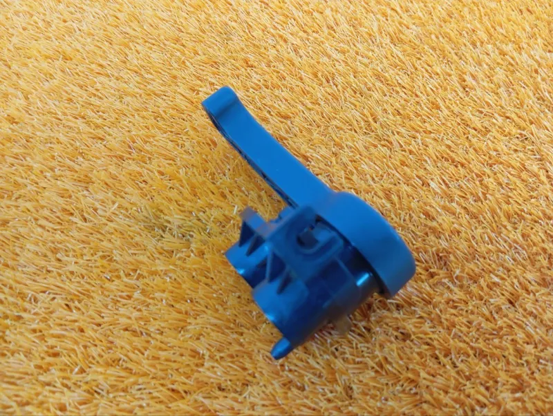 Ручка открывания капота