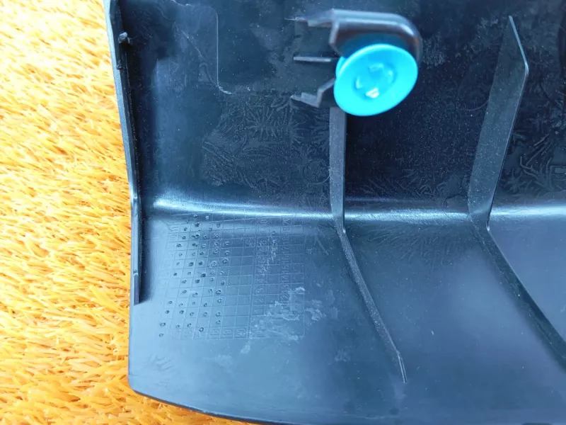 Накладка на стойку кузова