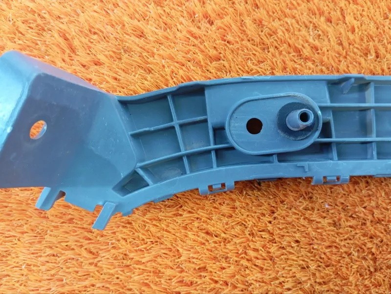 Кронштейн бампера