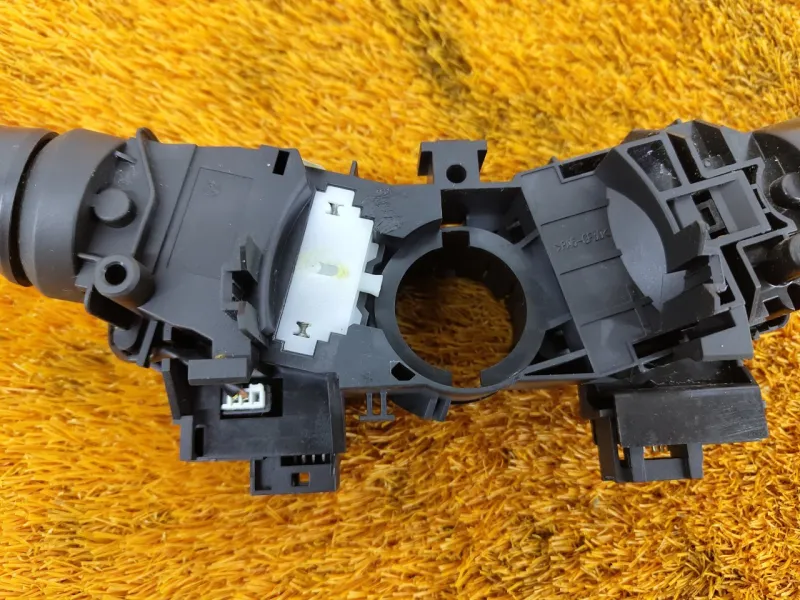 Подрулевой переключатель