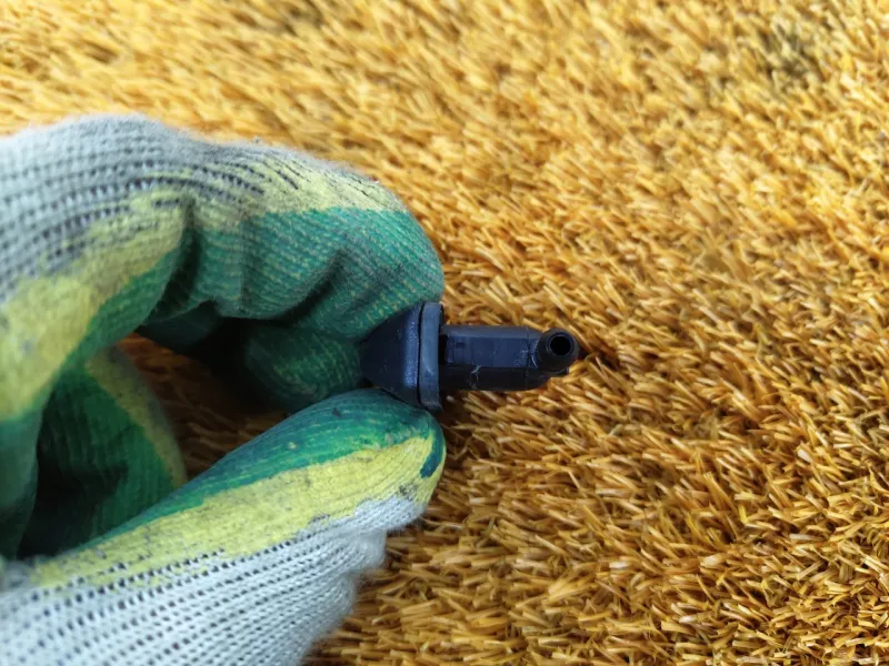 Форсунка стеклоомывателя