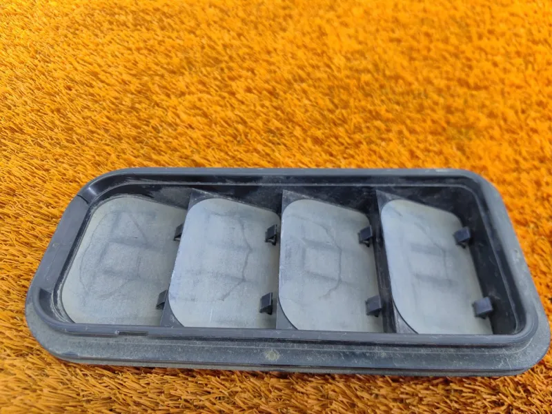 Решетка вентиляционная