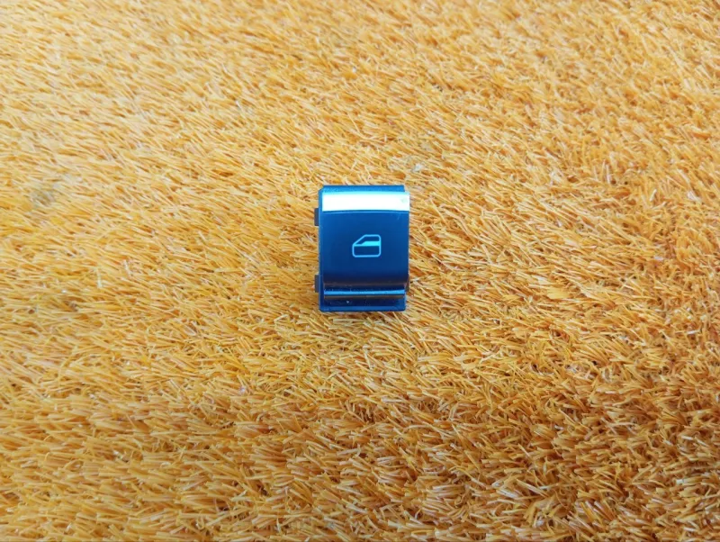 Кнопка стеклоподъемника