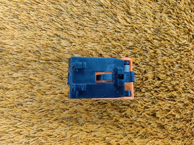 Ручка открывания капота