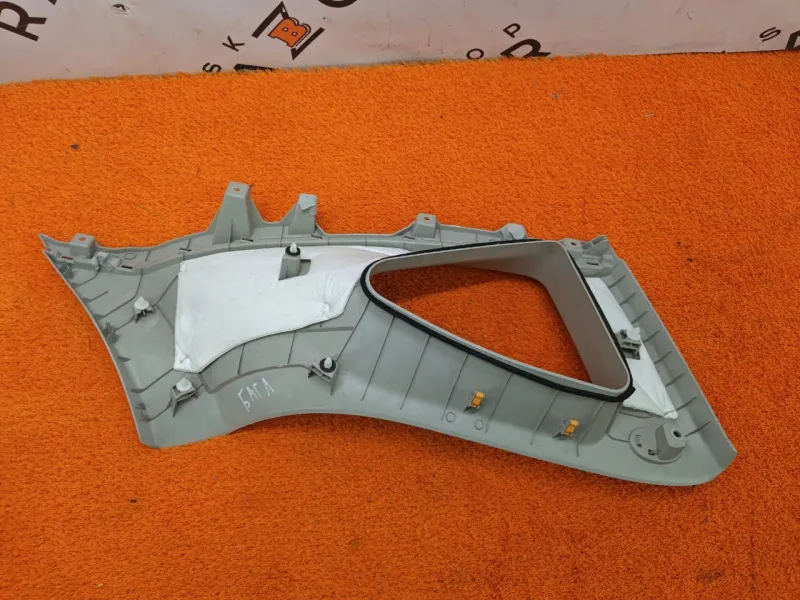 Накладка на стойку кузова