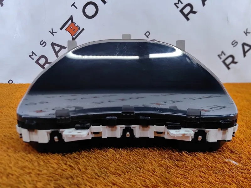 Панель приборов