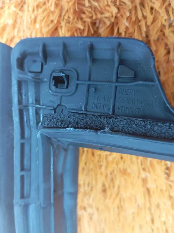 Уплотнитель двери