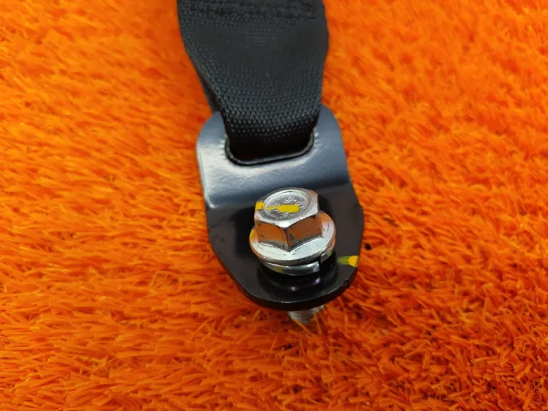 Ремень безопасности