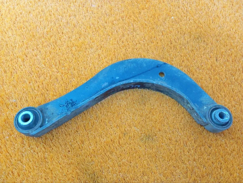 Рычаг подвески