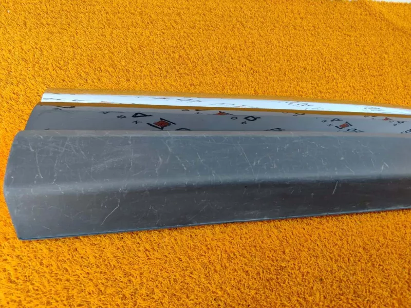 Молдинг двери