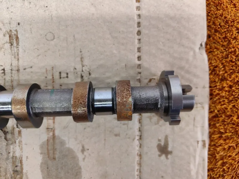 Распредвал впускной