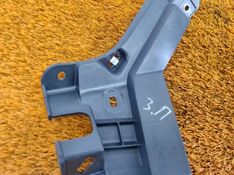 Кронштейн бампера