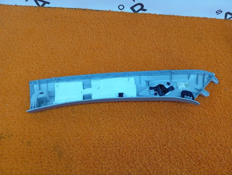 Накладка на стойку кузова