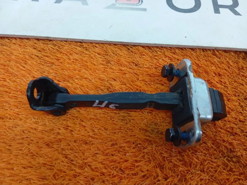 Ограничитель двери