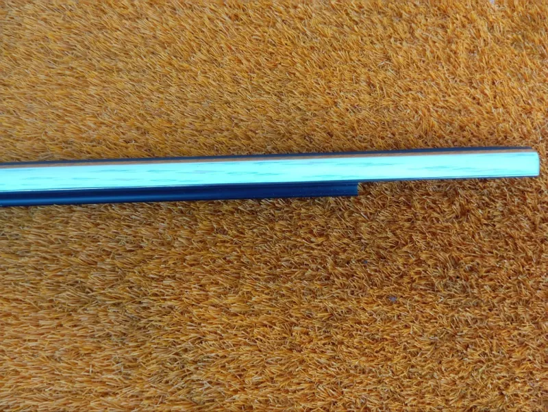 Молдинг стекла