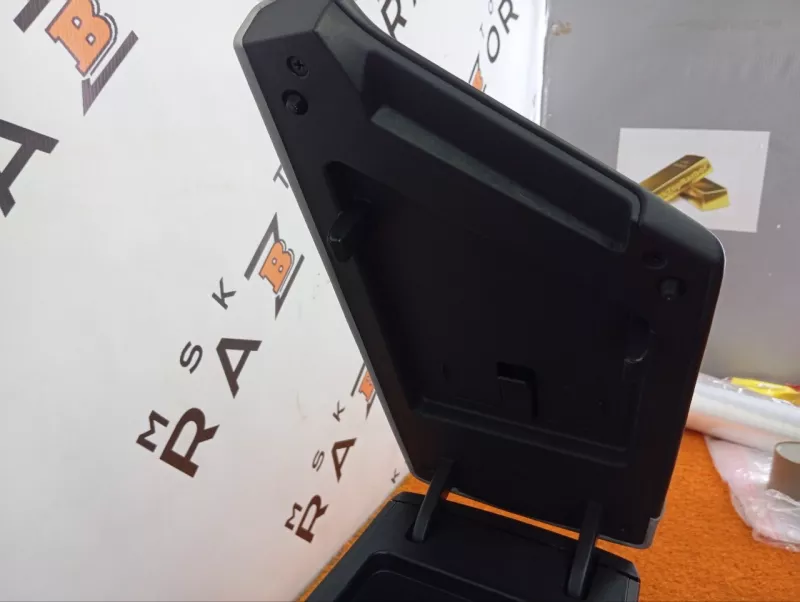 Подлокотник