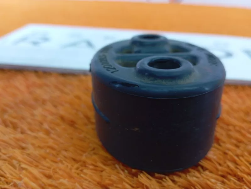 Крепление глушителя