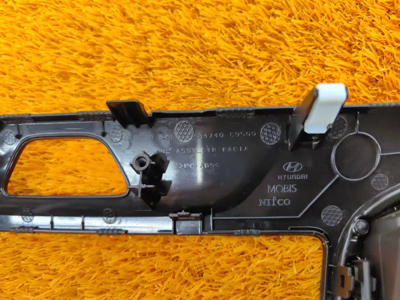 Декоративная накладка торпедо