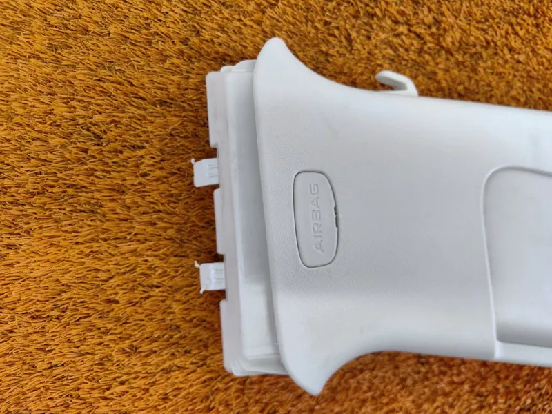 Обшивка центральной стойки