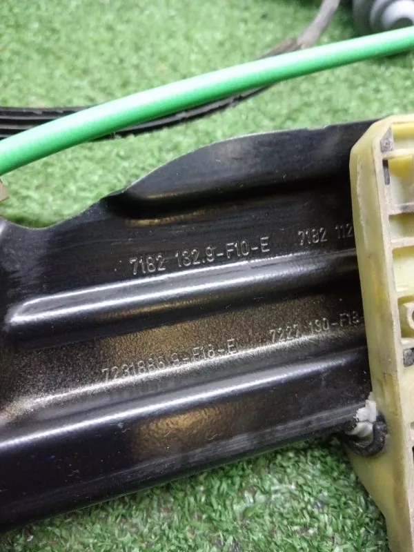 Стеклоподъемник BMW 5-Series 2011 71821329 F10, передний правый