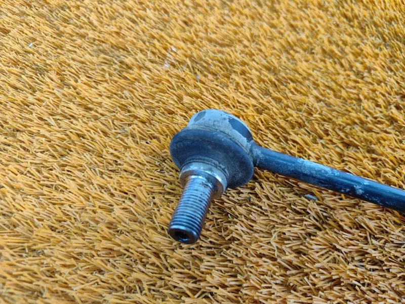 Стойка стабилизатора