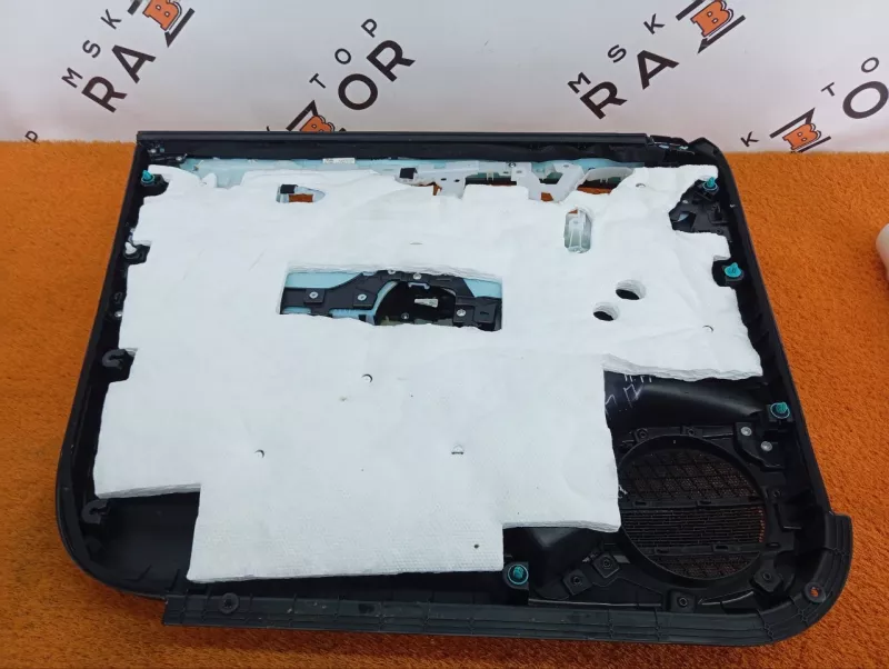 Обшивка двери