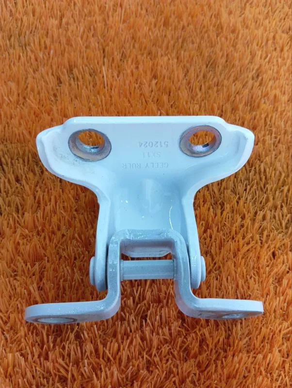 Петля двери