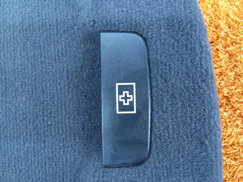 Накладка крышки багажника