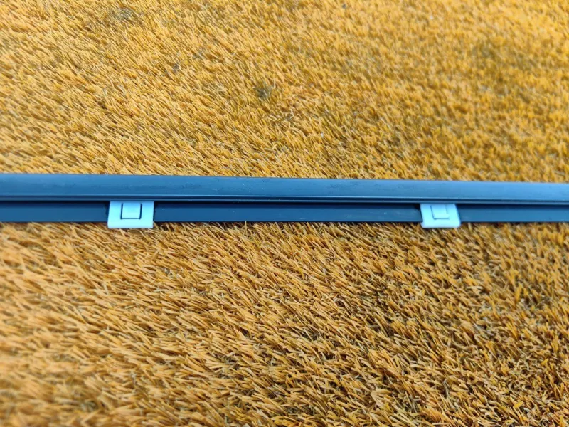 Молдинг стекла