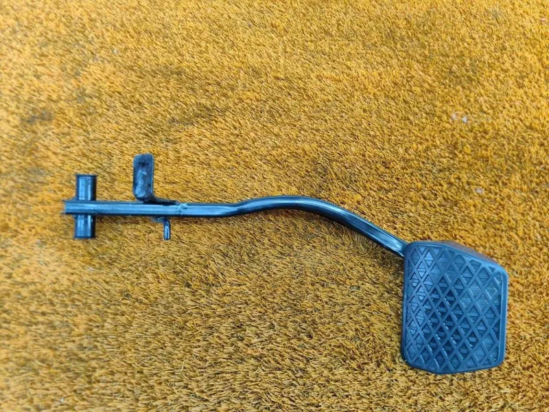 Педаль тормоза