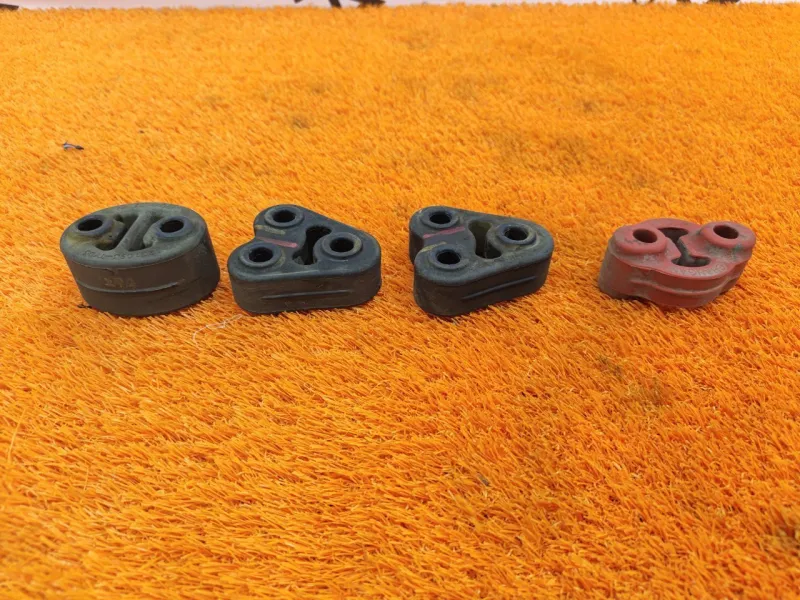 Крепление глушителя