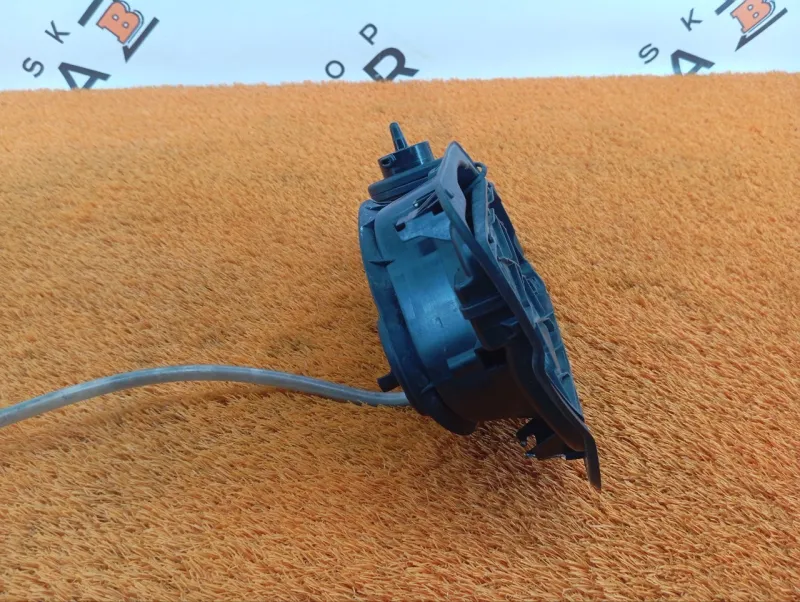 Лючок топливного бака