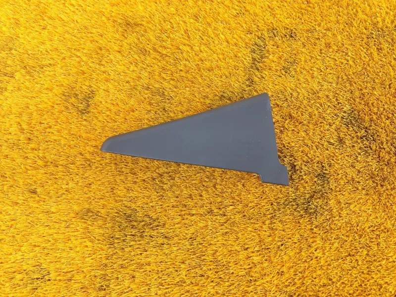 Уголок двери