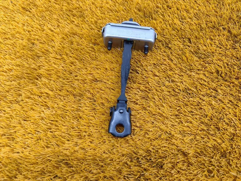 Ограничитель двери