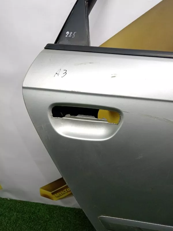 Дверь Audi A3 2006 8P4833052A 8P, задняя правая