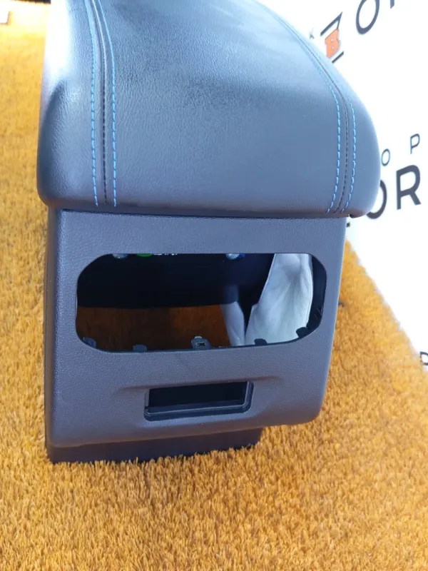 Консоль центральная