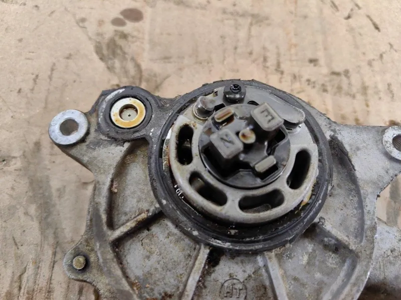 Насос вакуумный