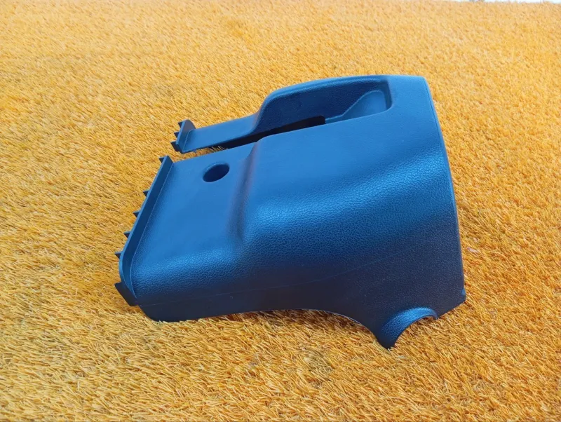 Кожух рулевой колонки