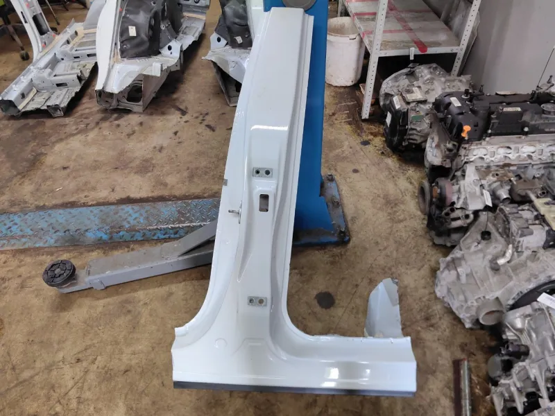 Порог с центральной стойкой