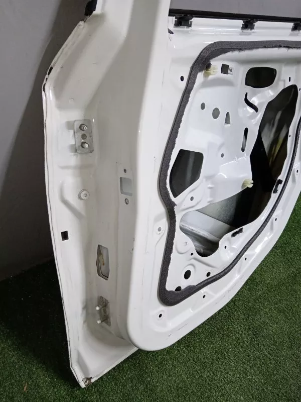 Дверь BMW 1-Series 2005 41527191018 E87, задняя правая