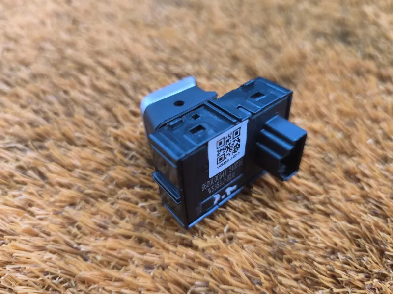 Кнопка стеклоподъемника