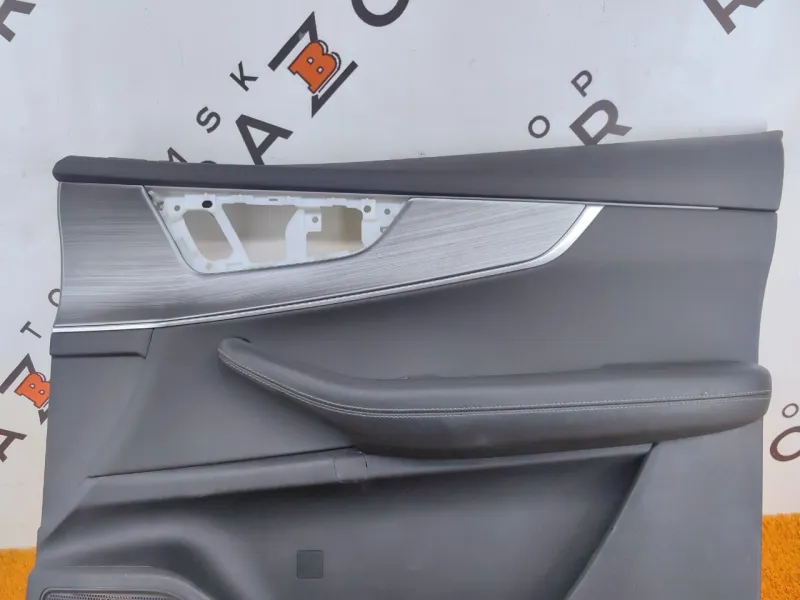 Обшивка двери