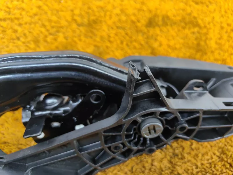 Педаль тормоза