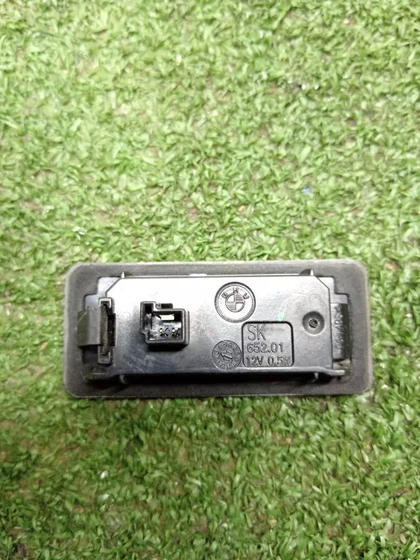 Плафон подсветки багажника