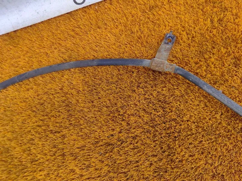 Трос стояночного тормоза