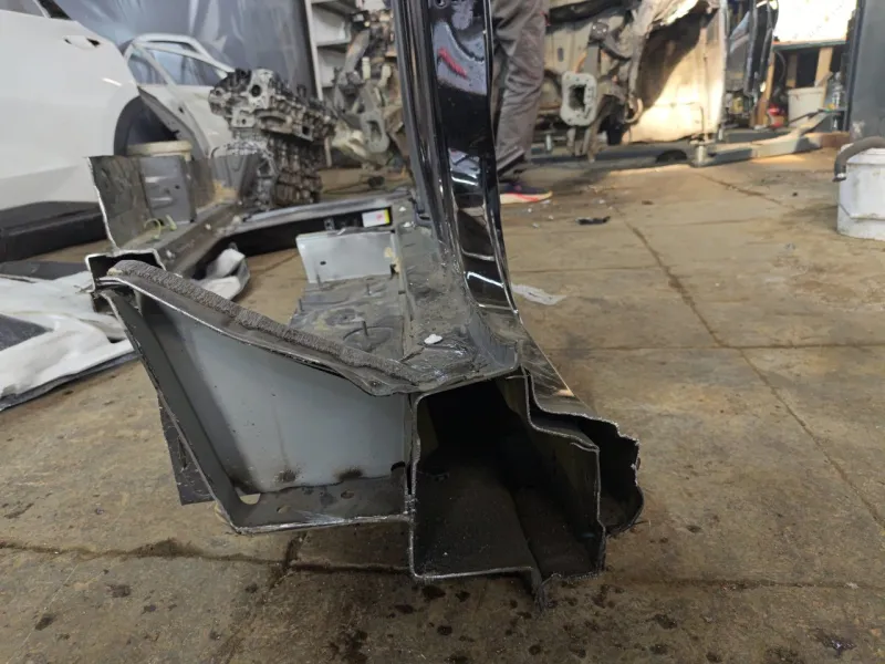 Порог с центральной стойкой