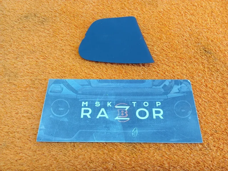 Обшивка крышки багажника