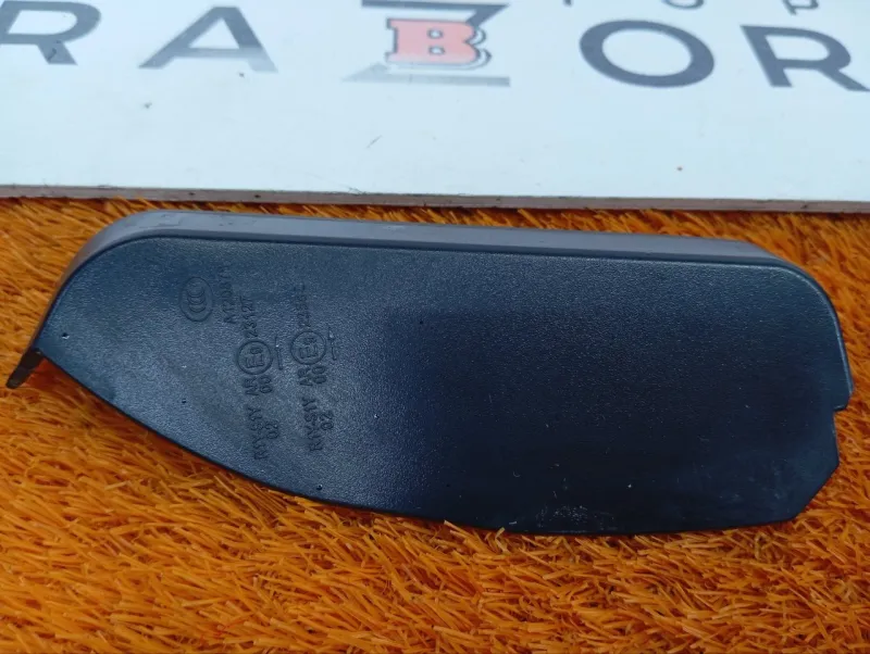 Накладка в салоне